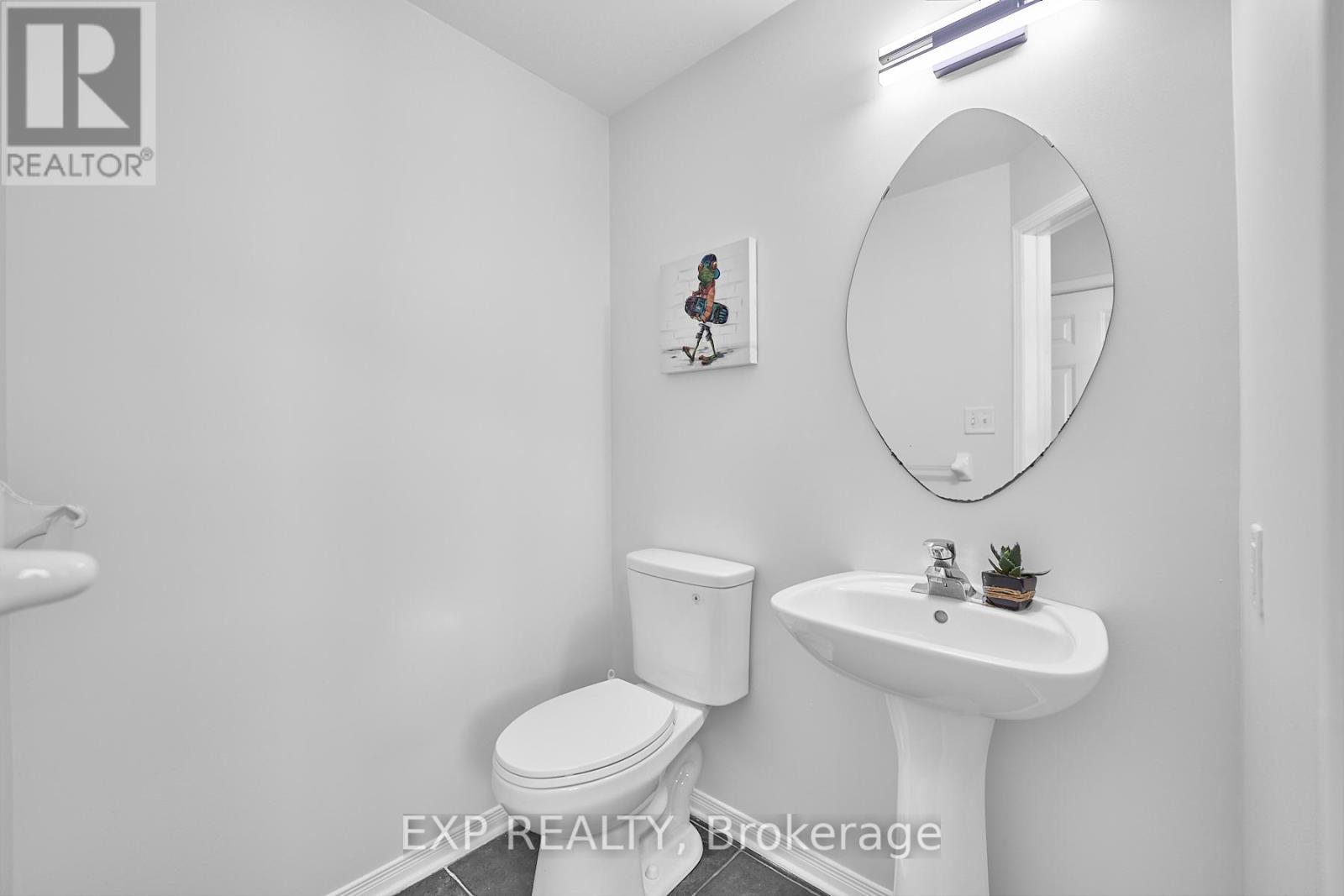 30 Fieldberry Private