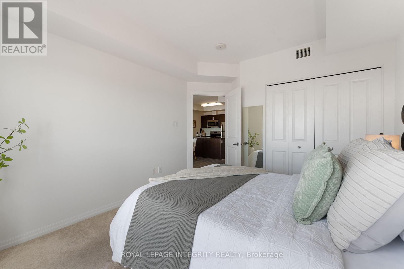 1208 - 90 Landry Street