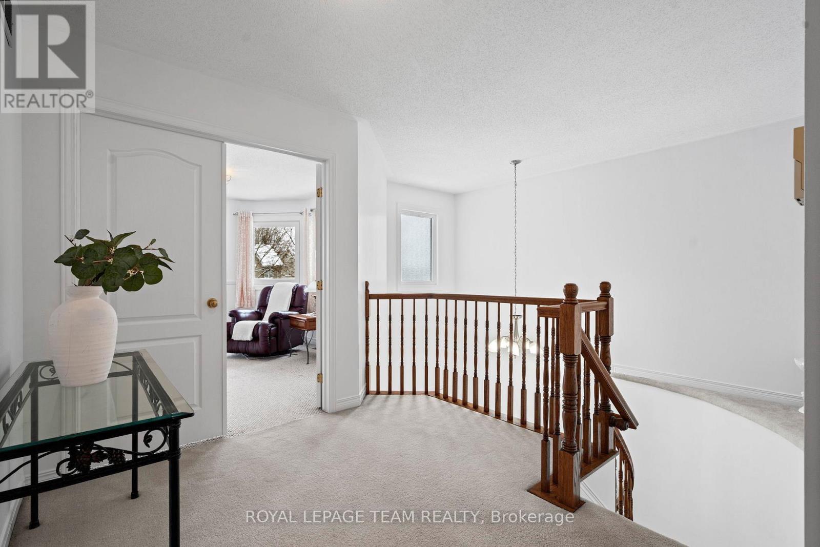 27 Avonmore Crescent