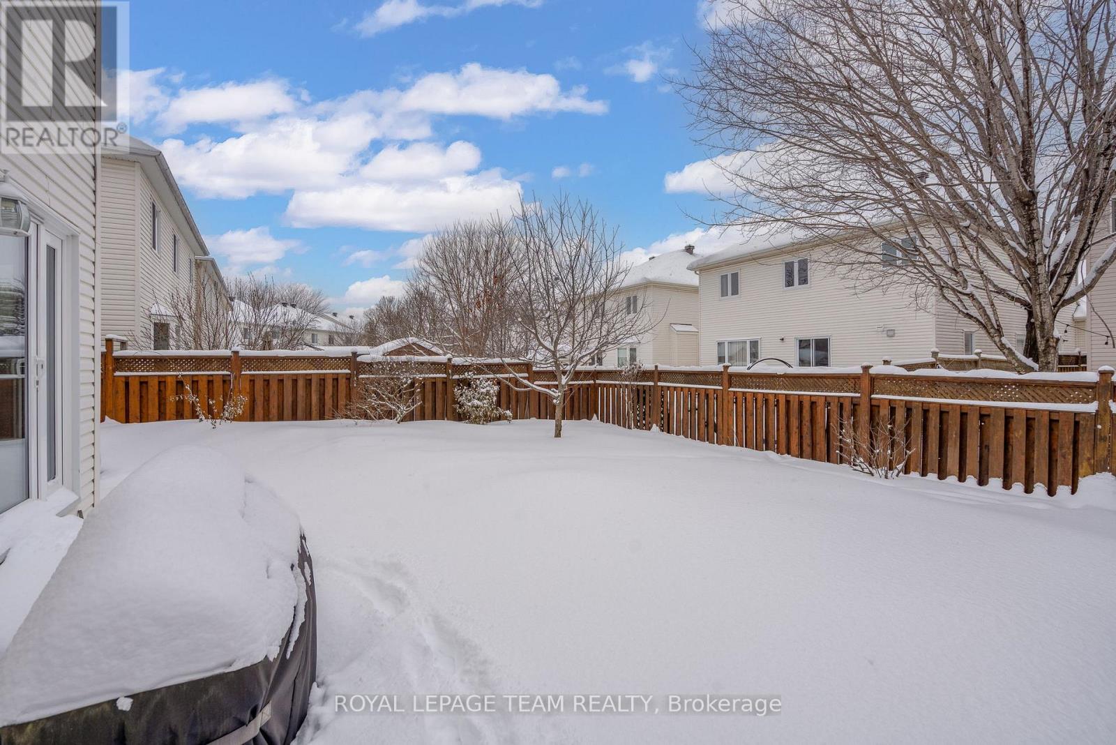 27 Avonmore Crescent