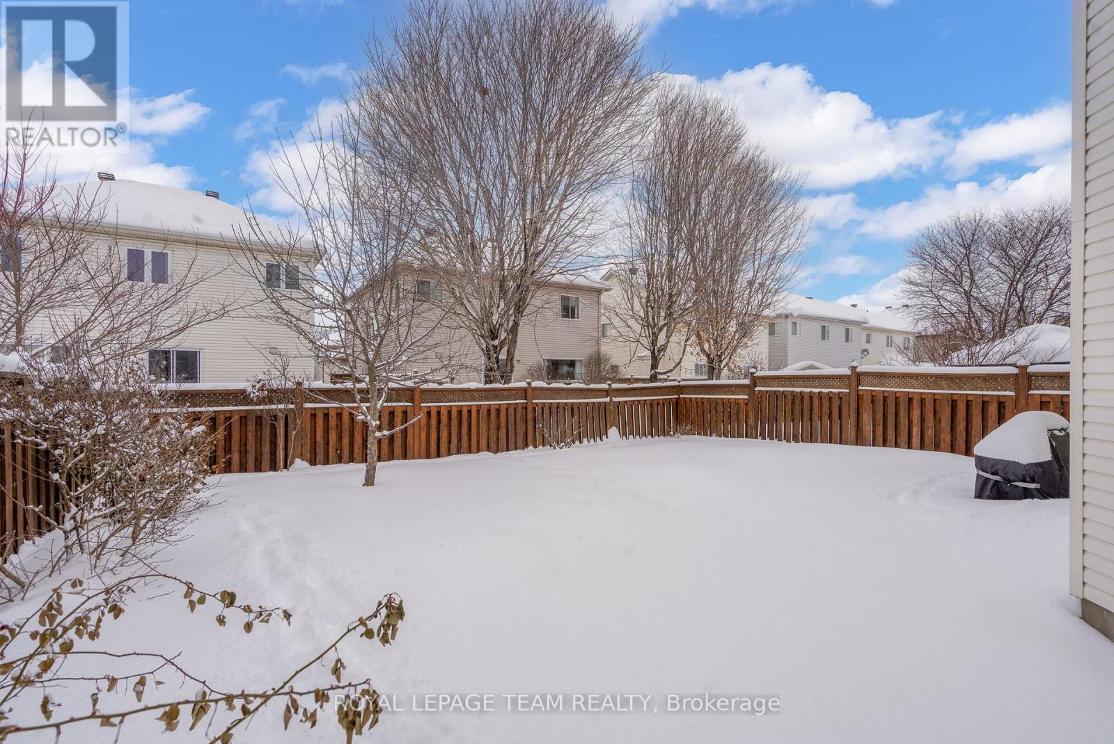 27 Avonmore Crescent