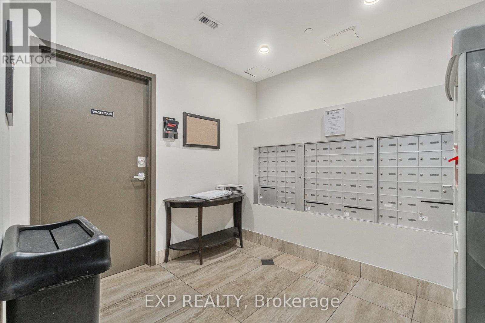 403 - 327 Breezehill Avenue S