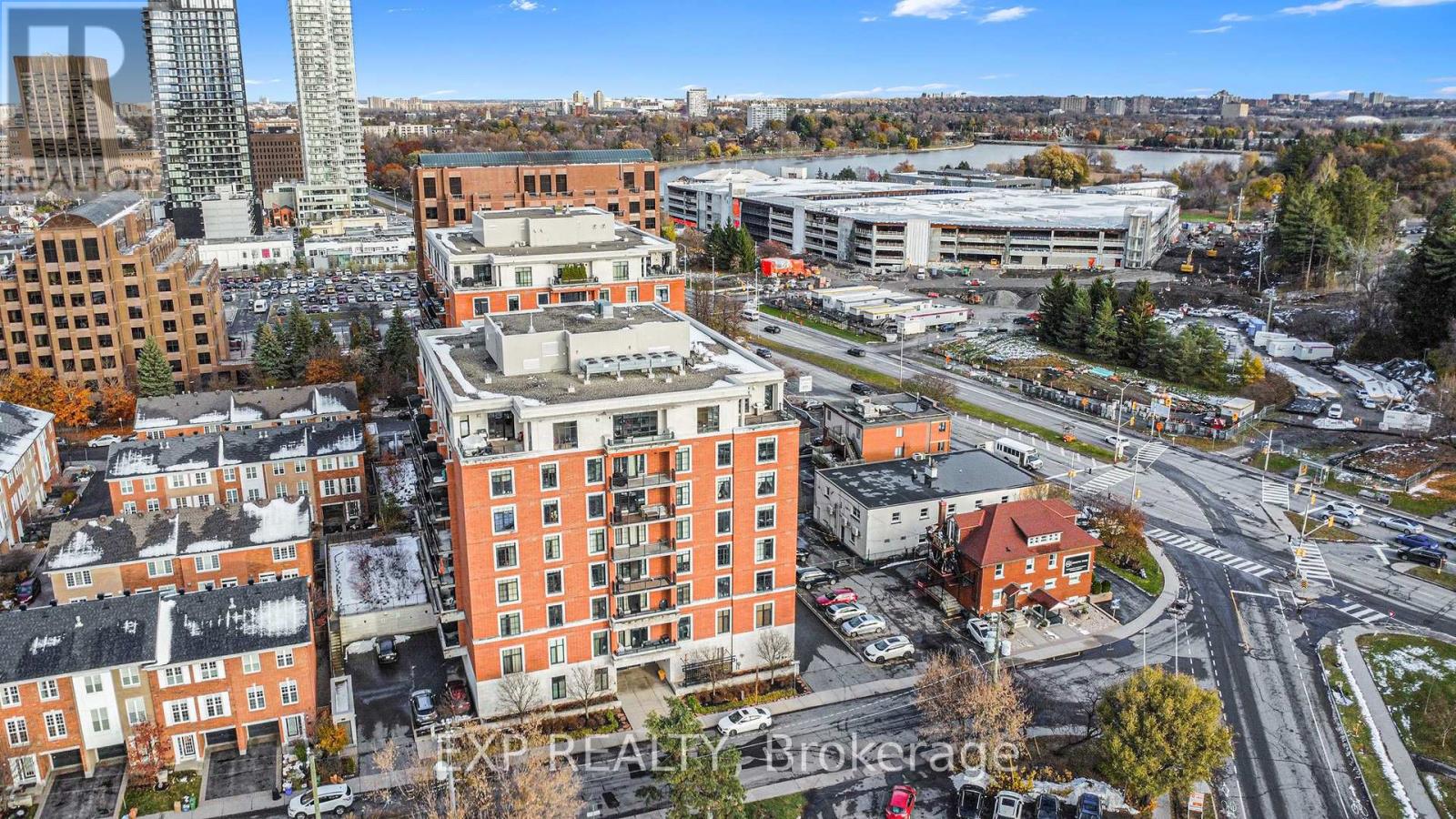 403 - 327 Breezehill Avenue S