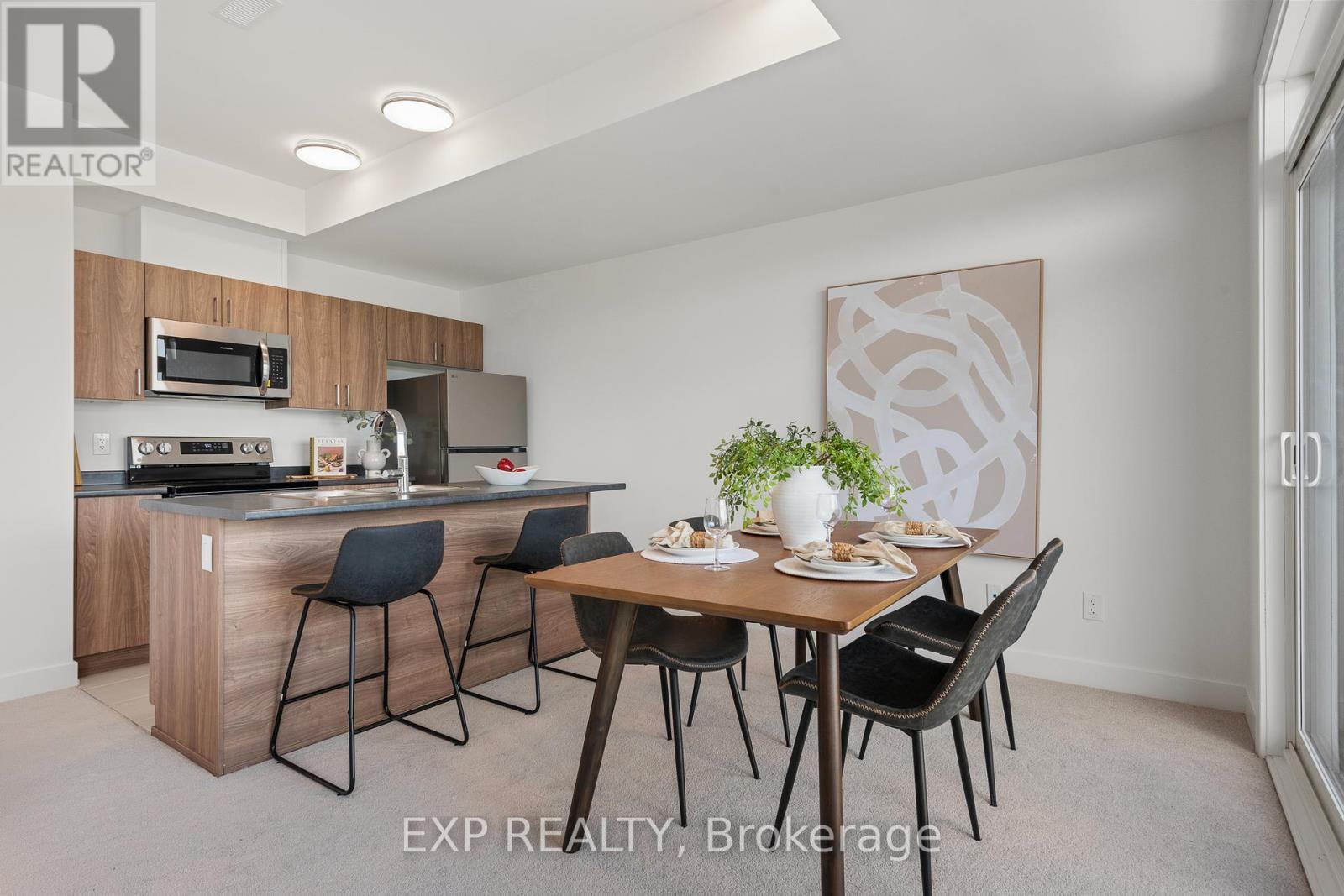 1005 Silhouette Private