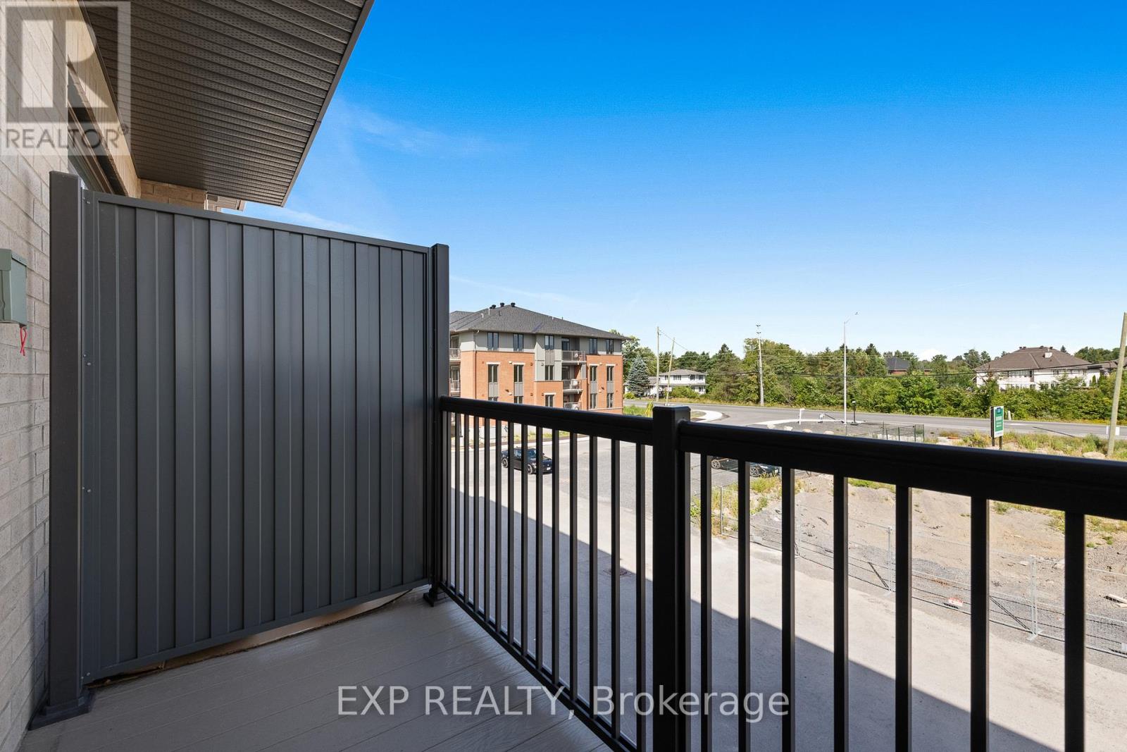 1005 Silhouette Private