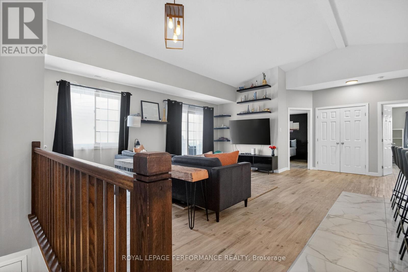 C - 100 Artesa Private