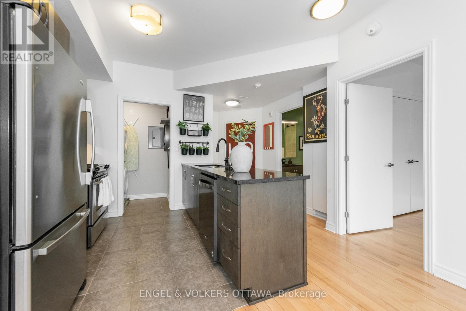 312 - 575 Byron Avenue