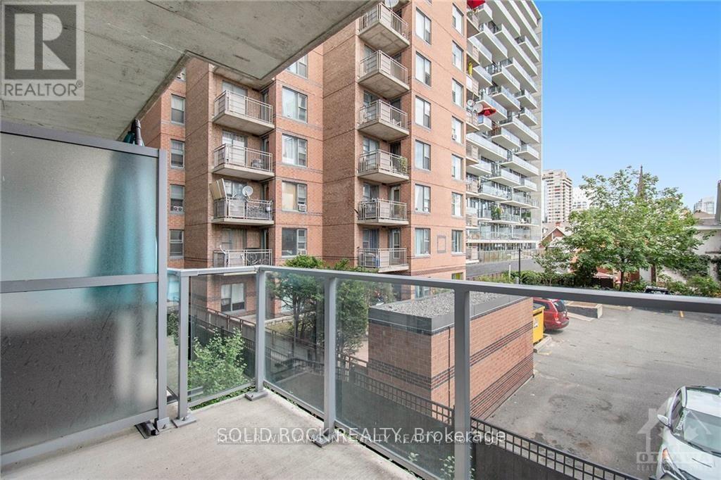 213 - 255 Bay Street