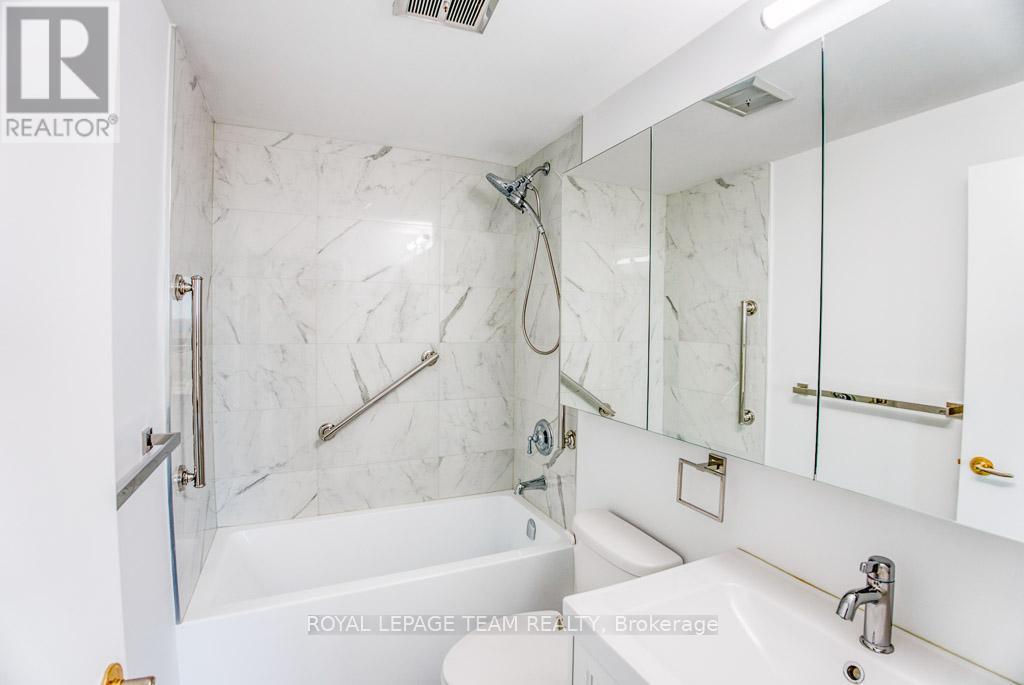 2201 - 1025 Richmond Road