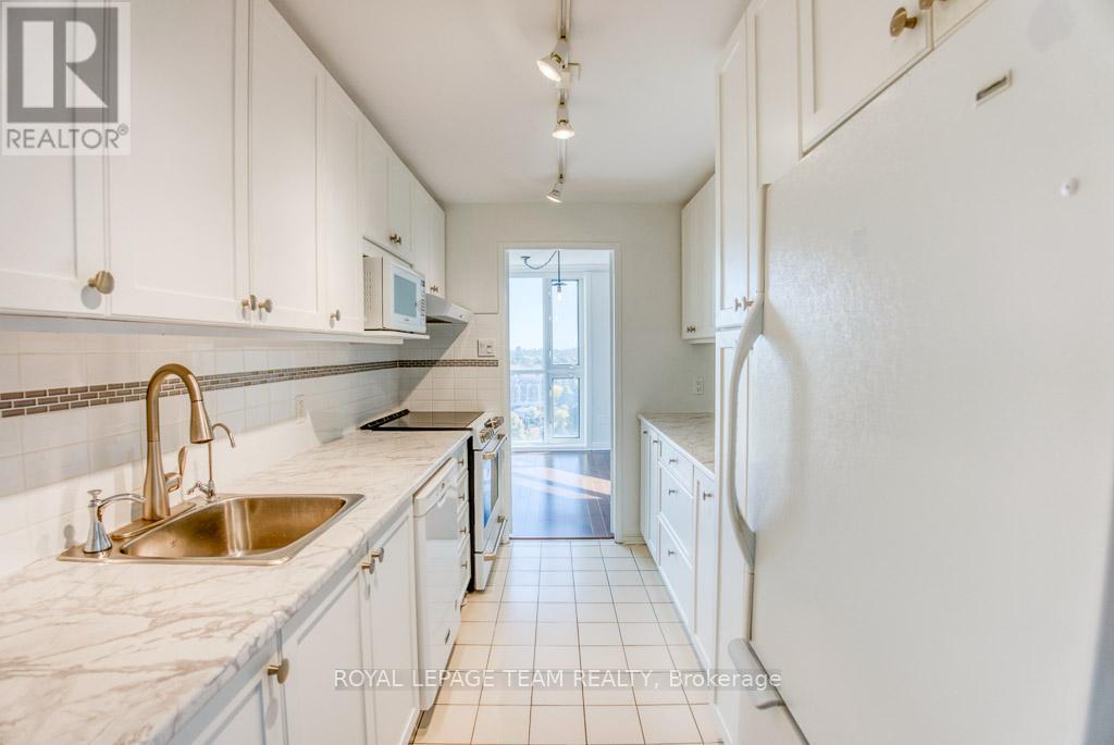 2201 - 1025 Richmond Road