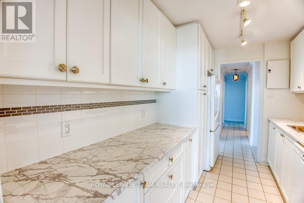 2201 - 1025 Richmond Road