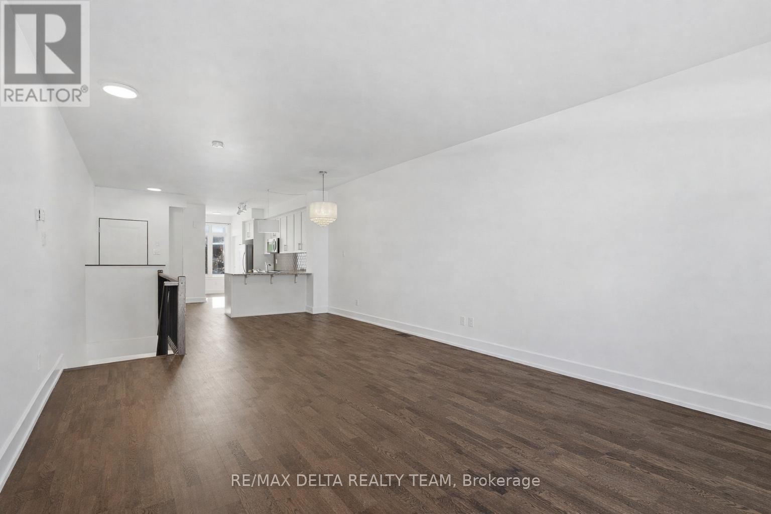 6 - 33 Bergeron Private