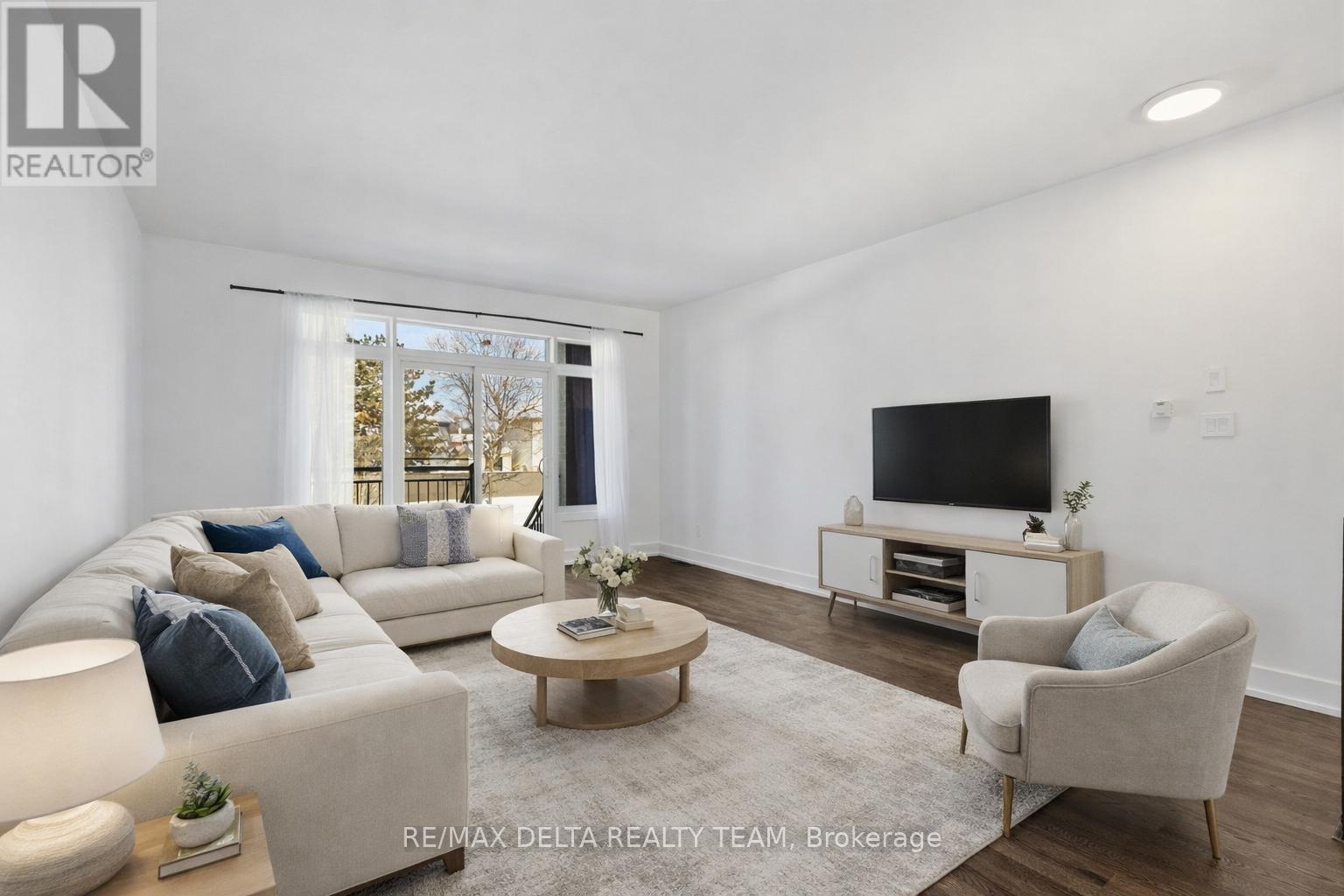 6 - 33 Bergeron Private