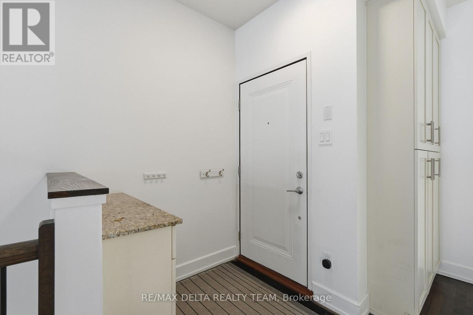 6 - 33 Bergeron Private