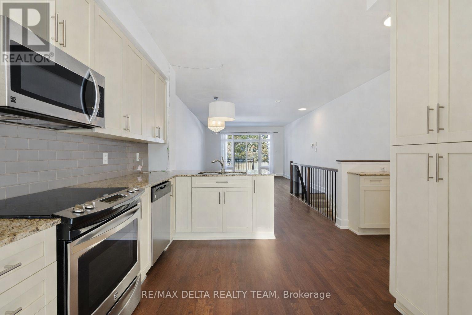 6 - 33 Bergeron Private