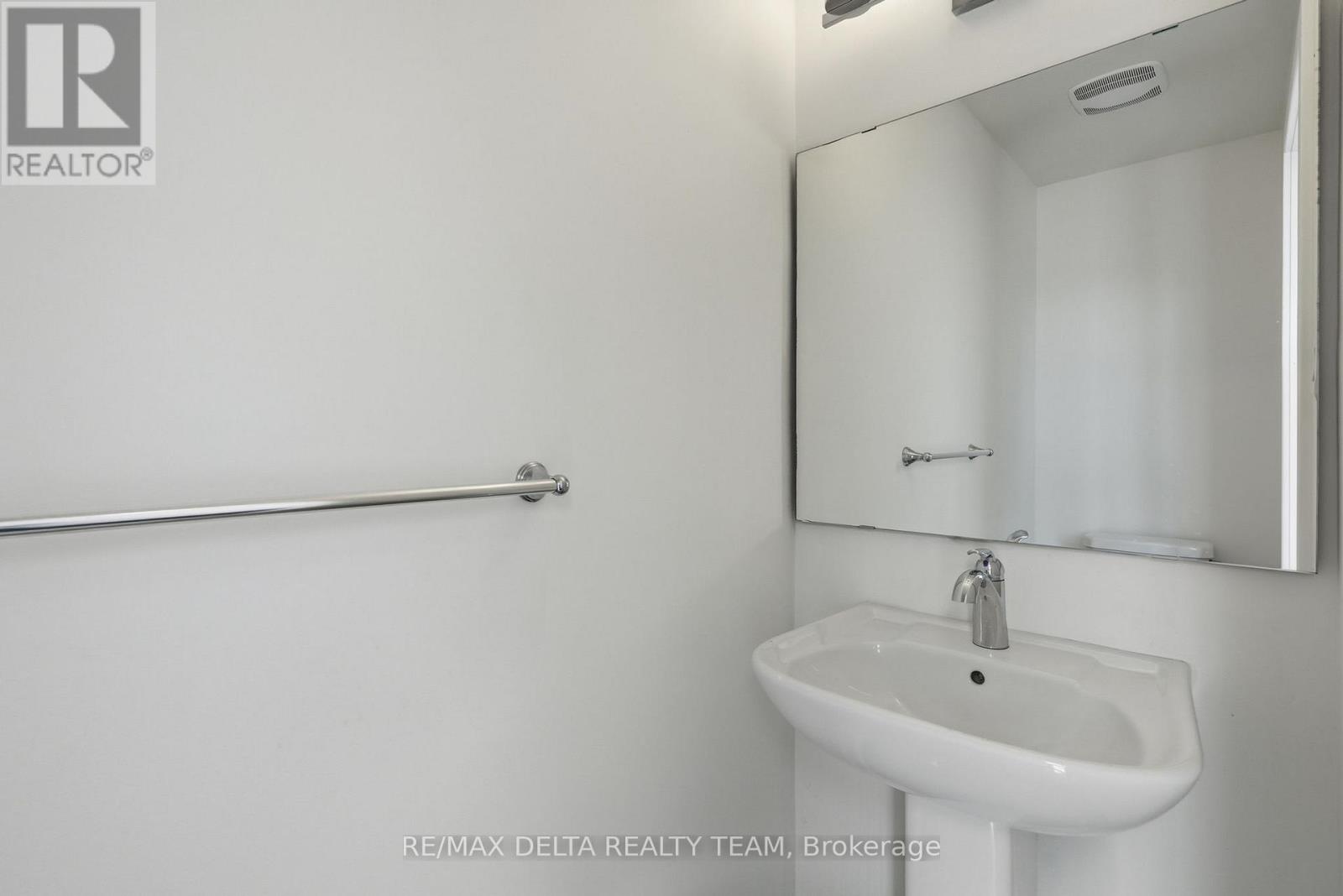 6 - 33 Bergeron Private