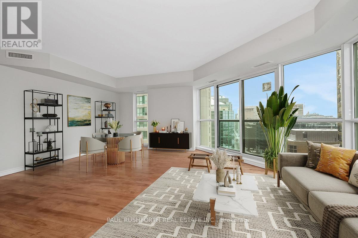 2001 - 445 Laurier Avenue W