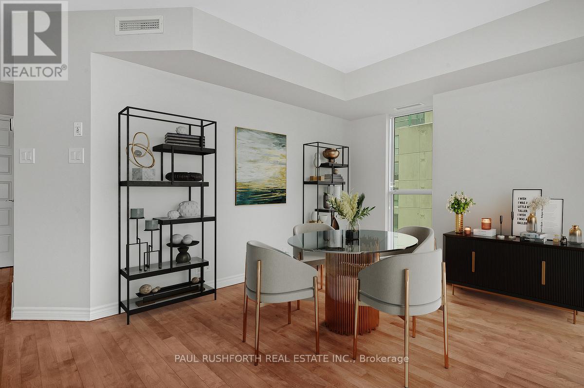 2001 - 445 Laurier Avenue W