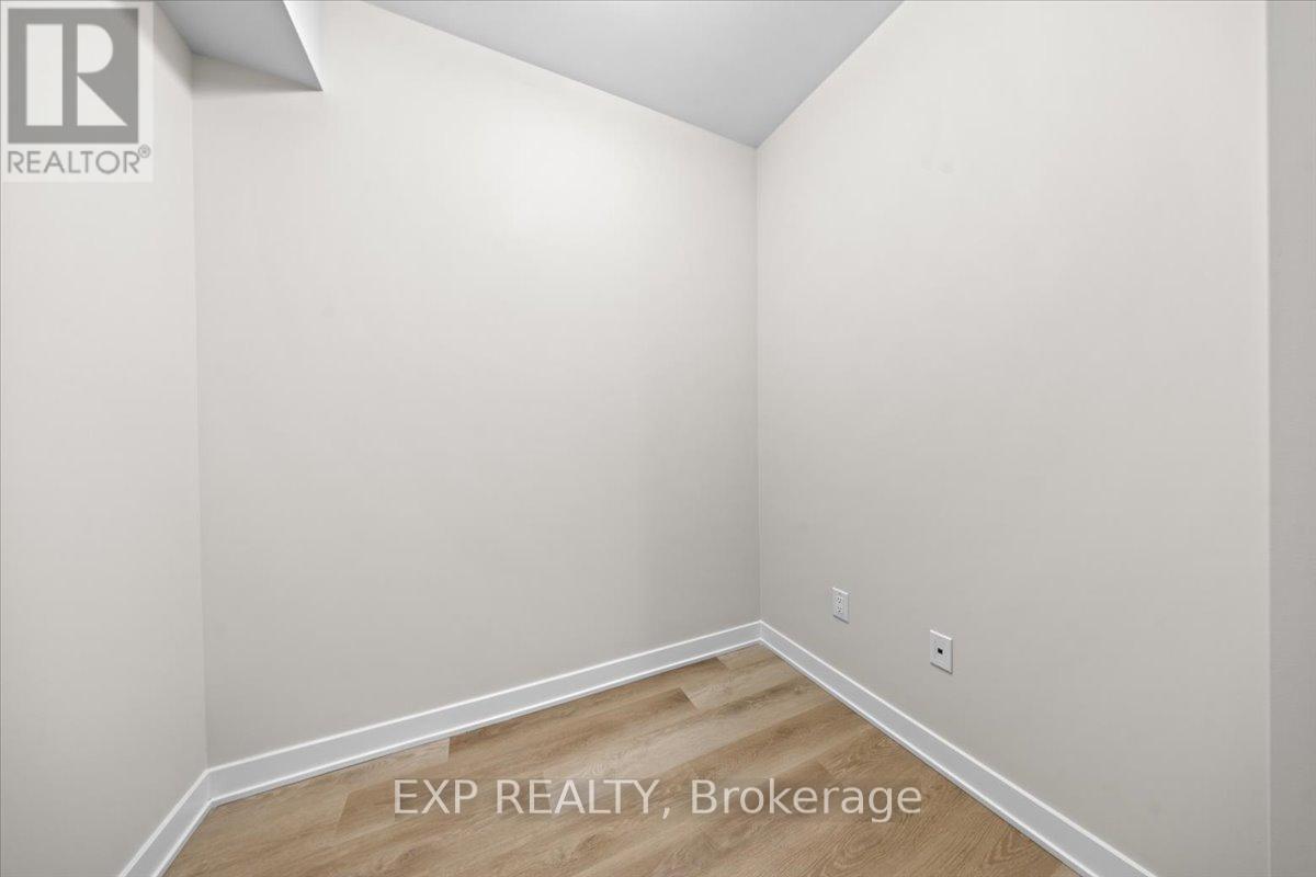 209 - 2376 Tenth Line