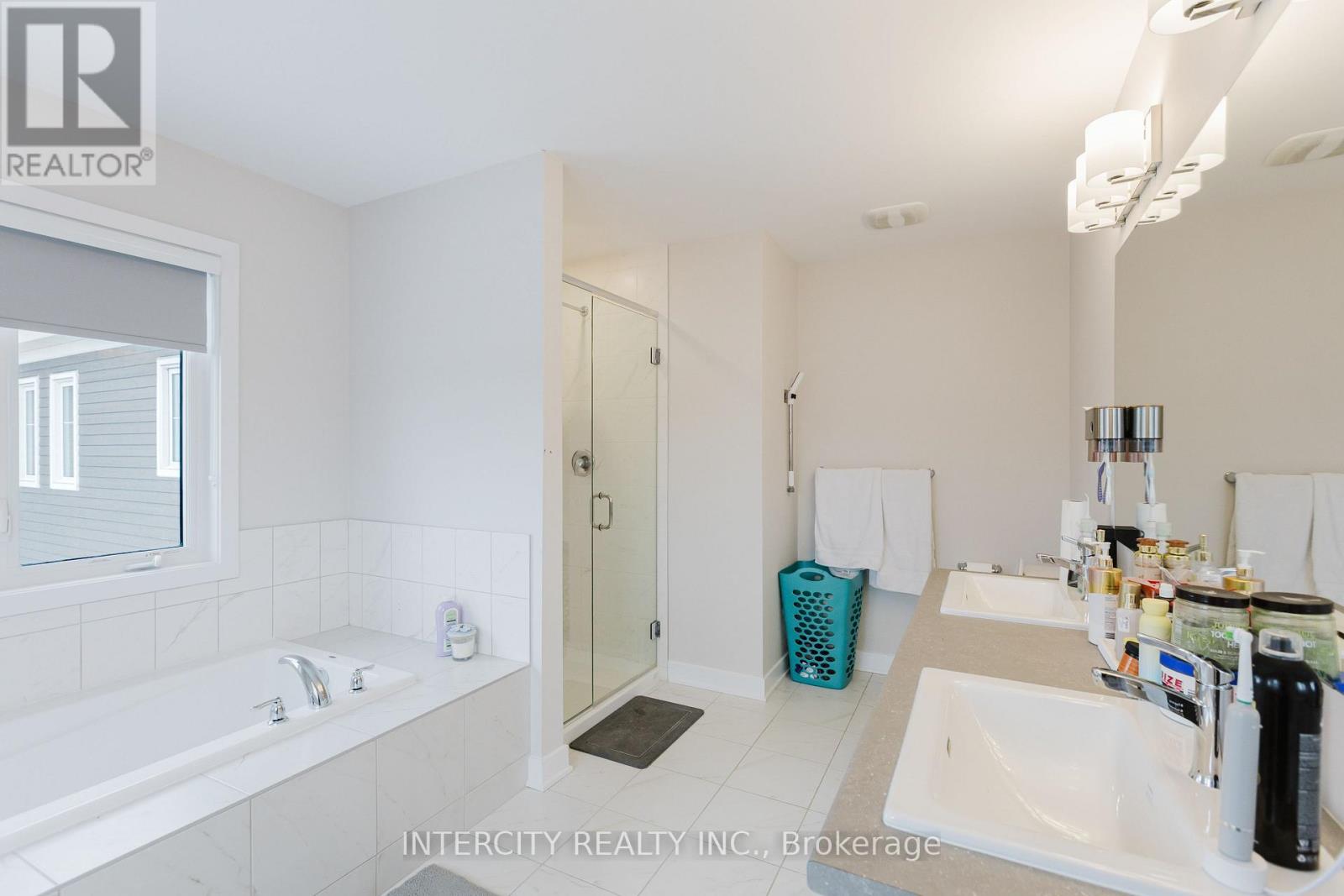 124 Hackamore Crescent