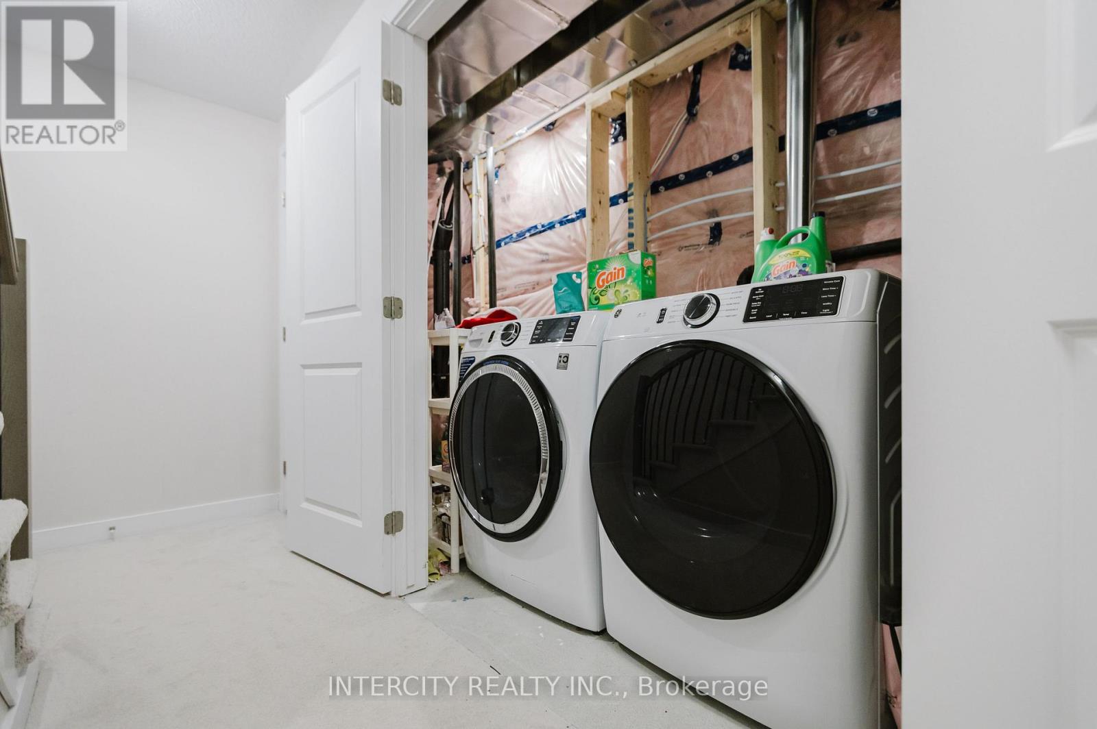 124 Hackamore Crescent