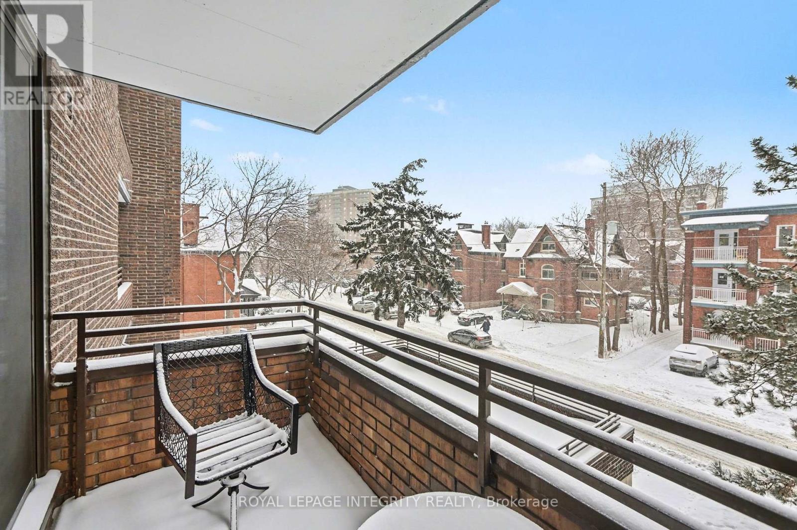 304 - 71 Somerset Street W