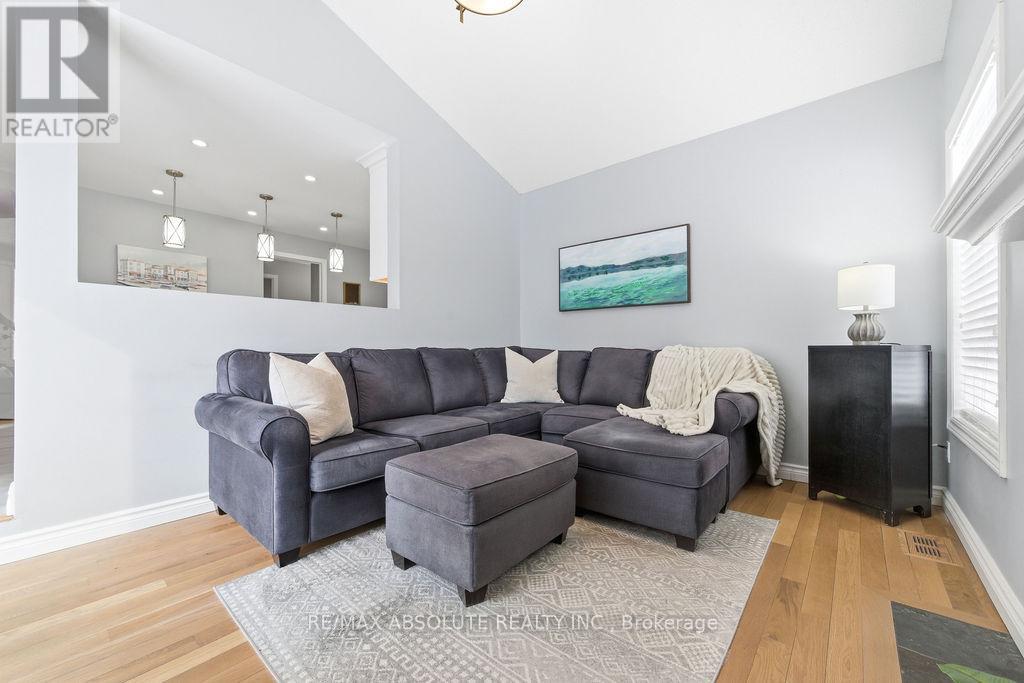 6145 Lariviere Crescent