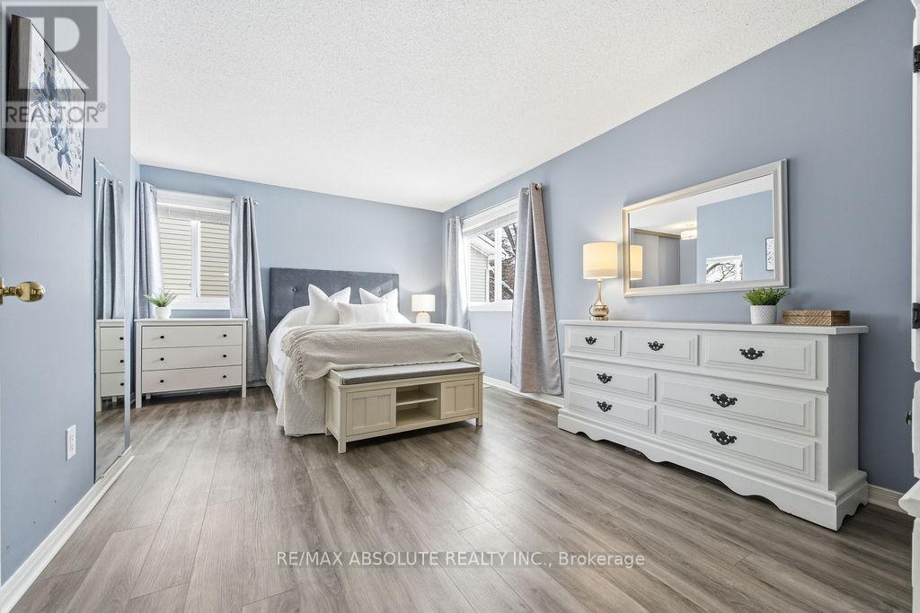 6145 Lariviere Crescent