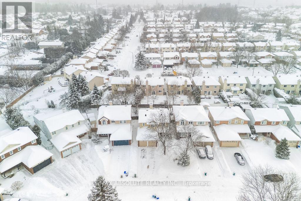 6145 Lariviere Crescent