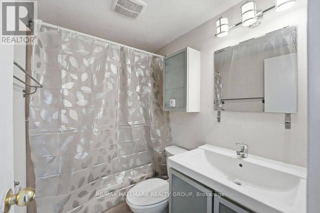 805 - 2020 Jasmine Crescent