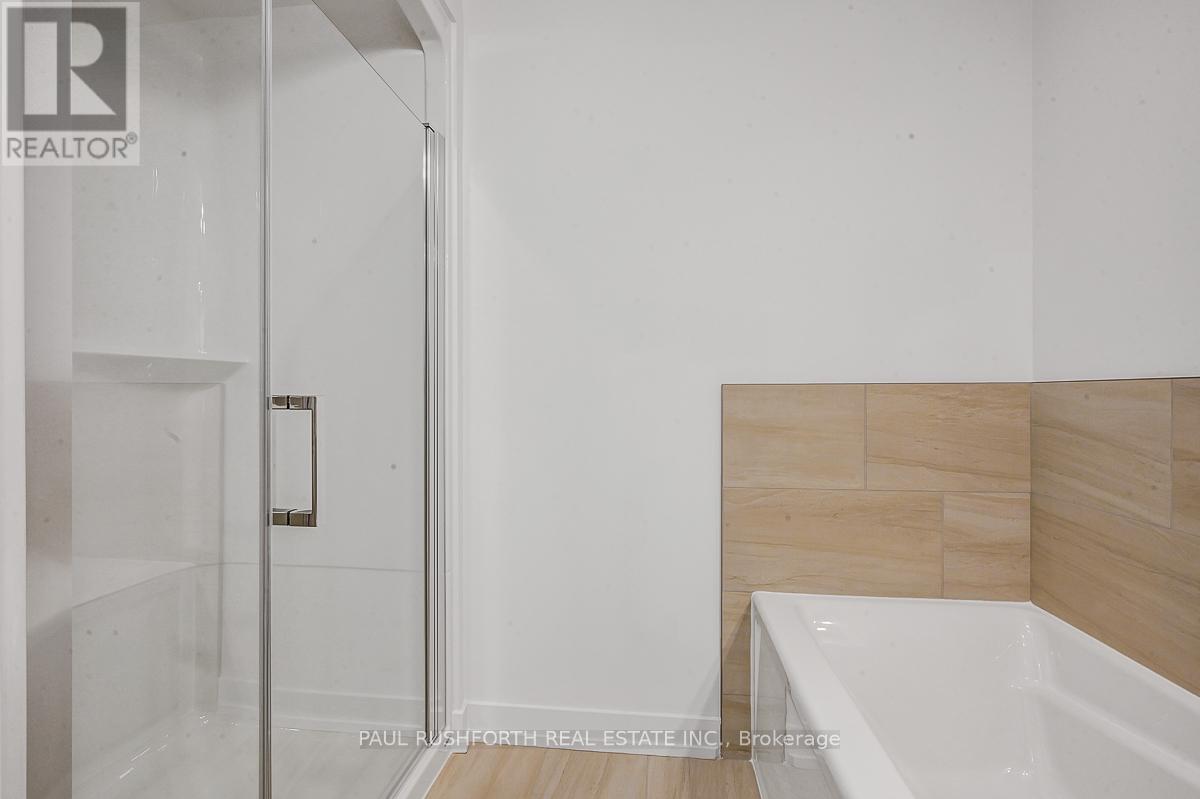 208 - 310 Montee Outaouais Street