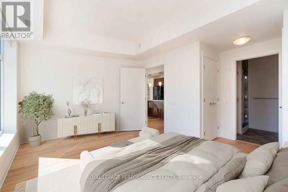 703 - 245 Kent Street