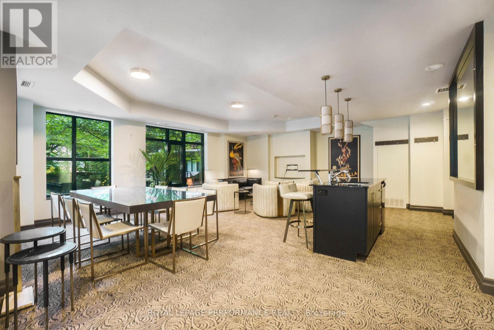 703 - 245 Kent Street