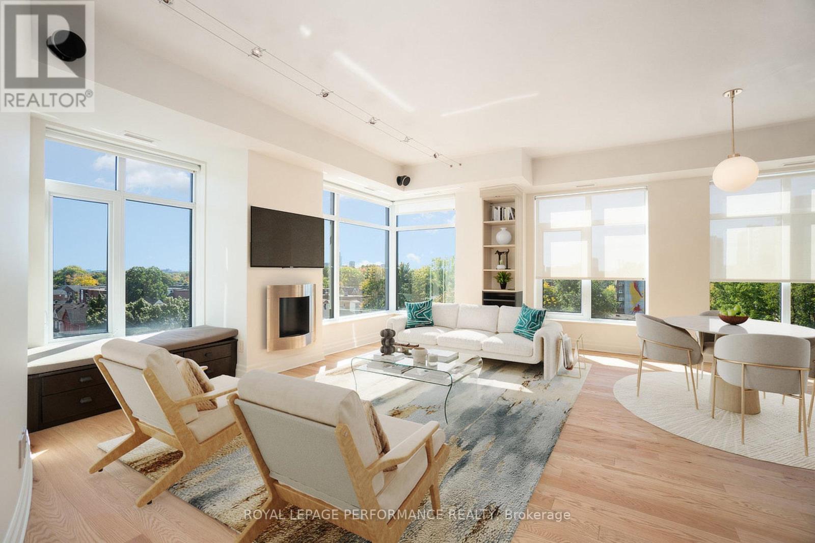 703 - 245 Kent Street