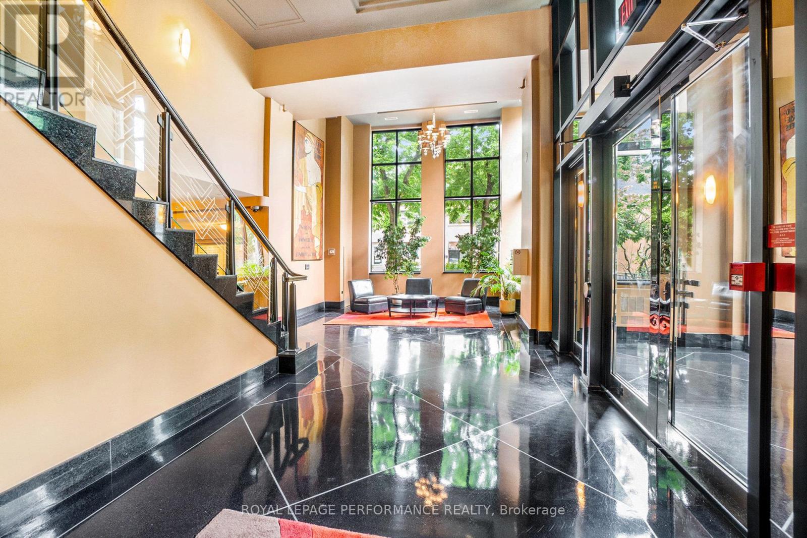 703 - 245 Kent Street