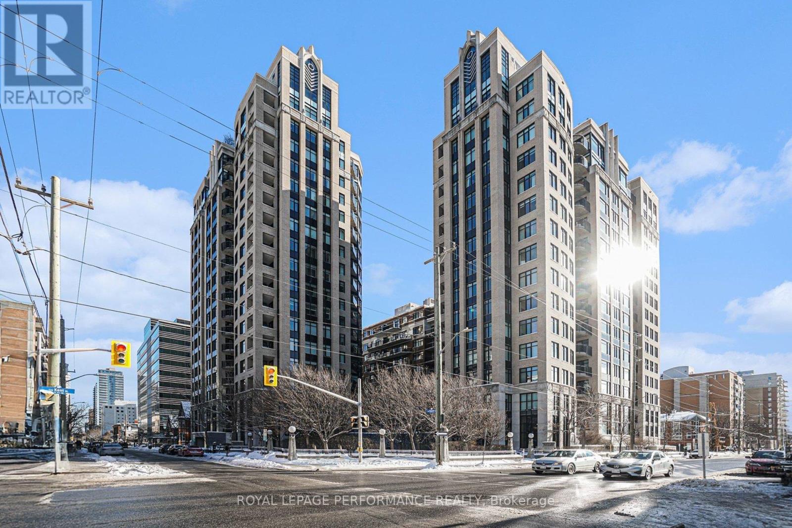 703 - 245 Kent Street