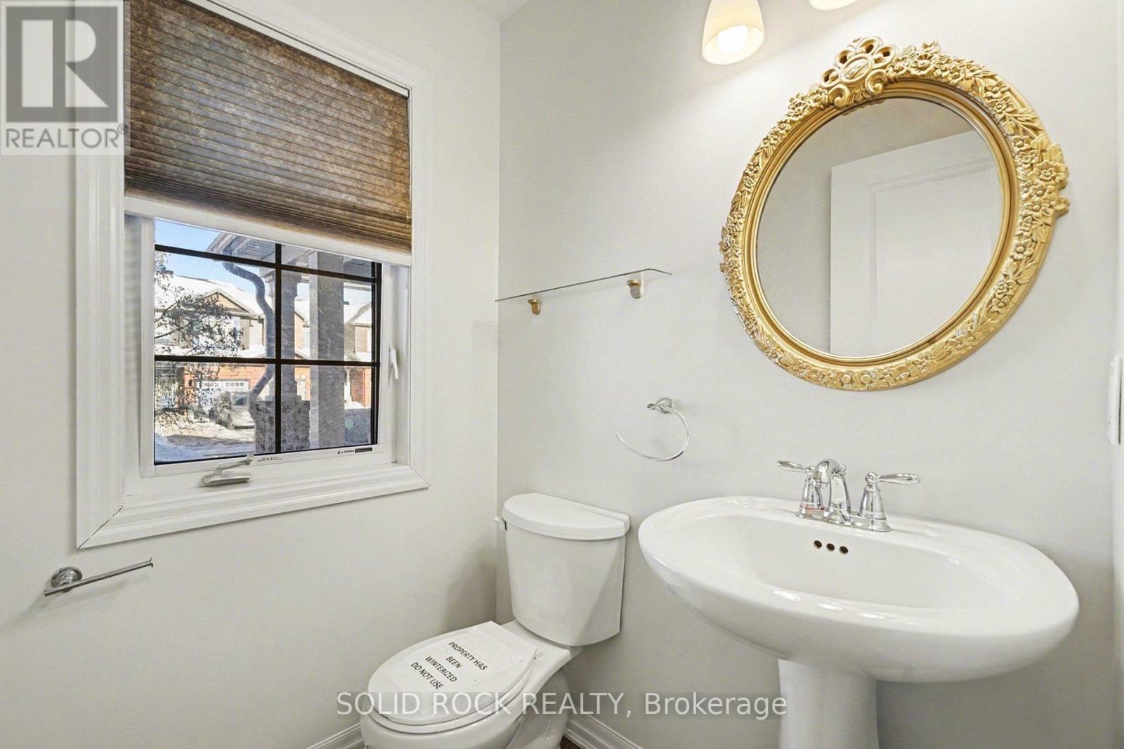 407 White Arctic Avenue