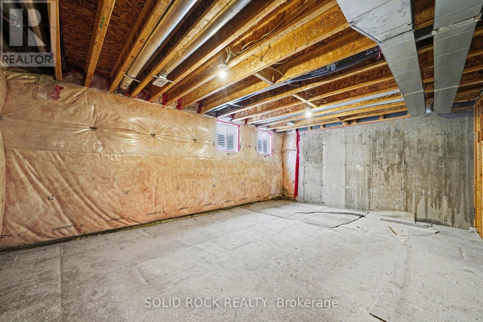 407 White Arctic Avenue