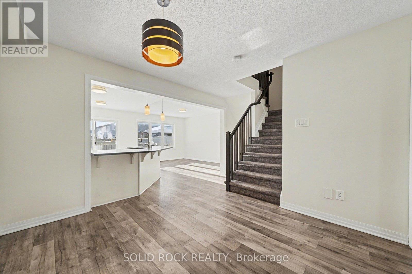 407 White Arctic Avenue