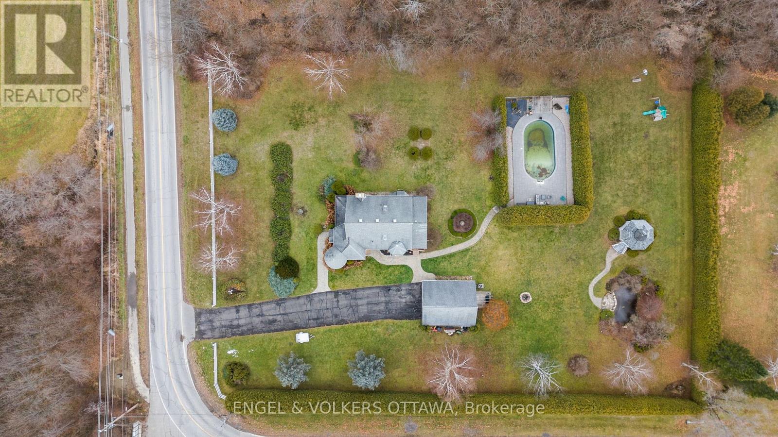 2410 Concession Road