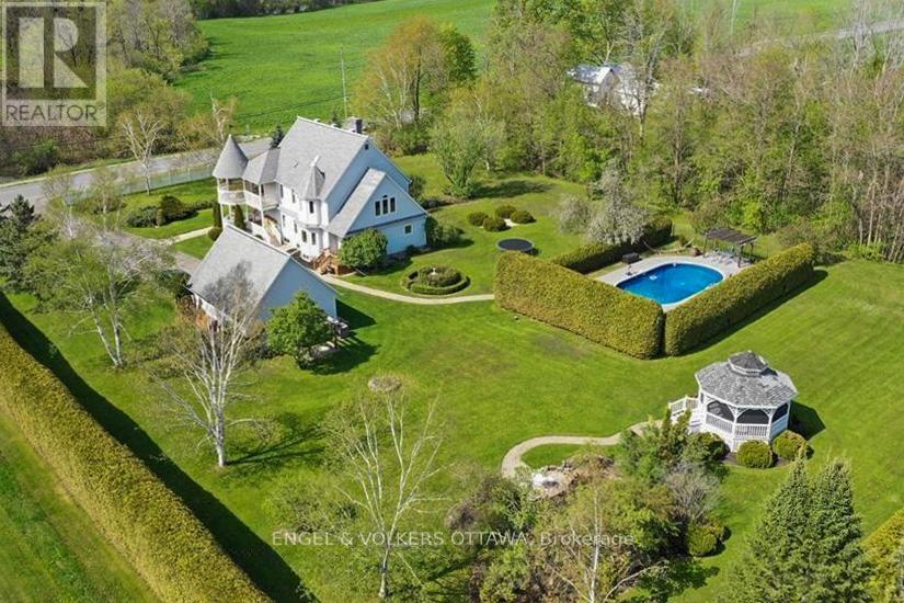 2410 Concession Road