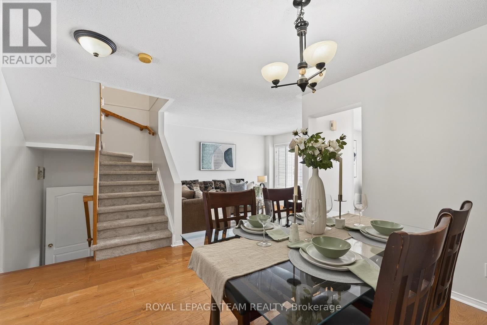 37 Flowertree Crescent