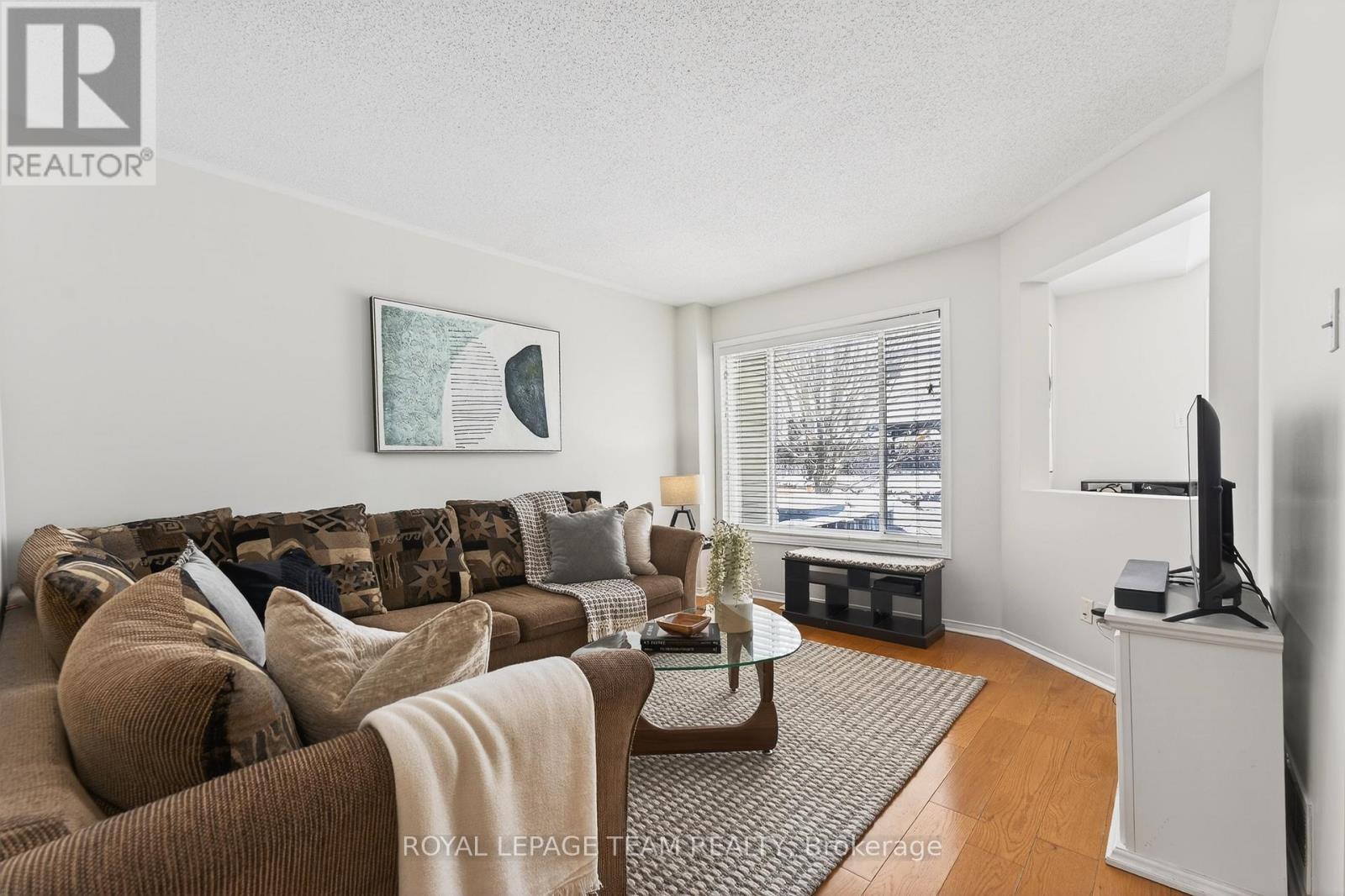 37 Flowertree Crescent