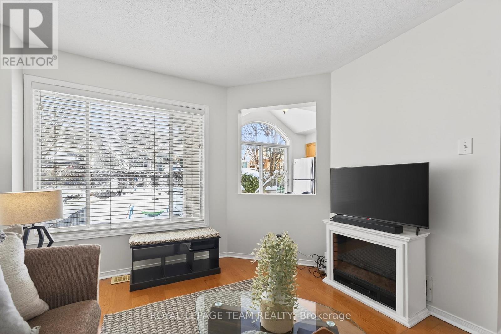 37 Flowertree Crescent