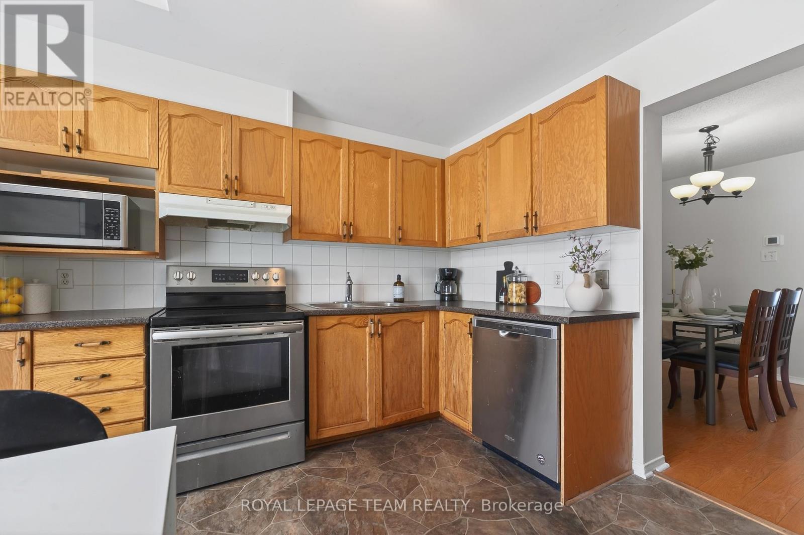 37 Flowertree Crescent