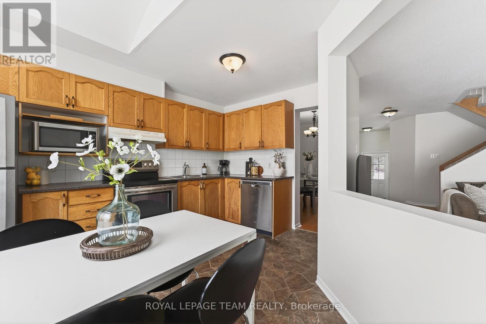 37 Flowertree Crescent