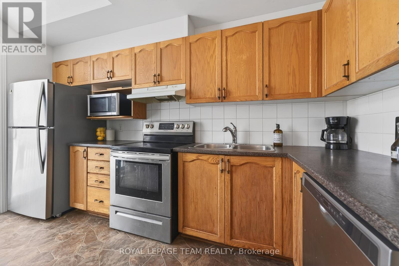 37 Flowertree Crescent