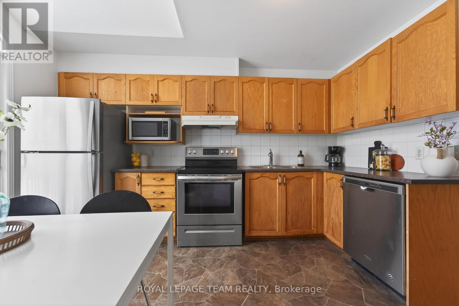 37 Flowertree Crescent