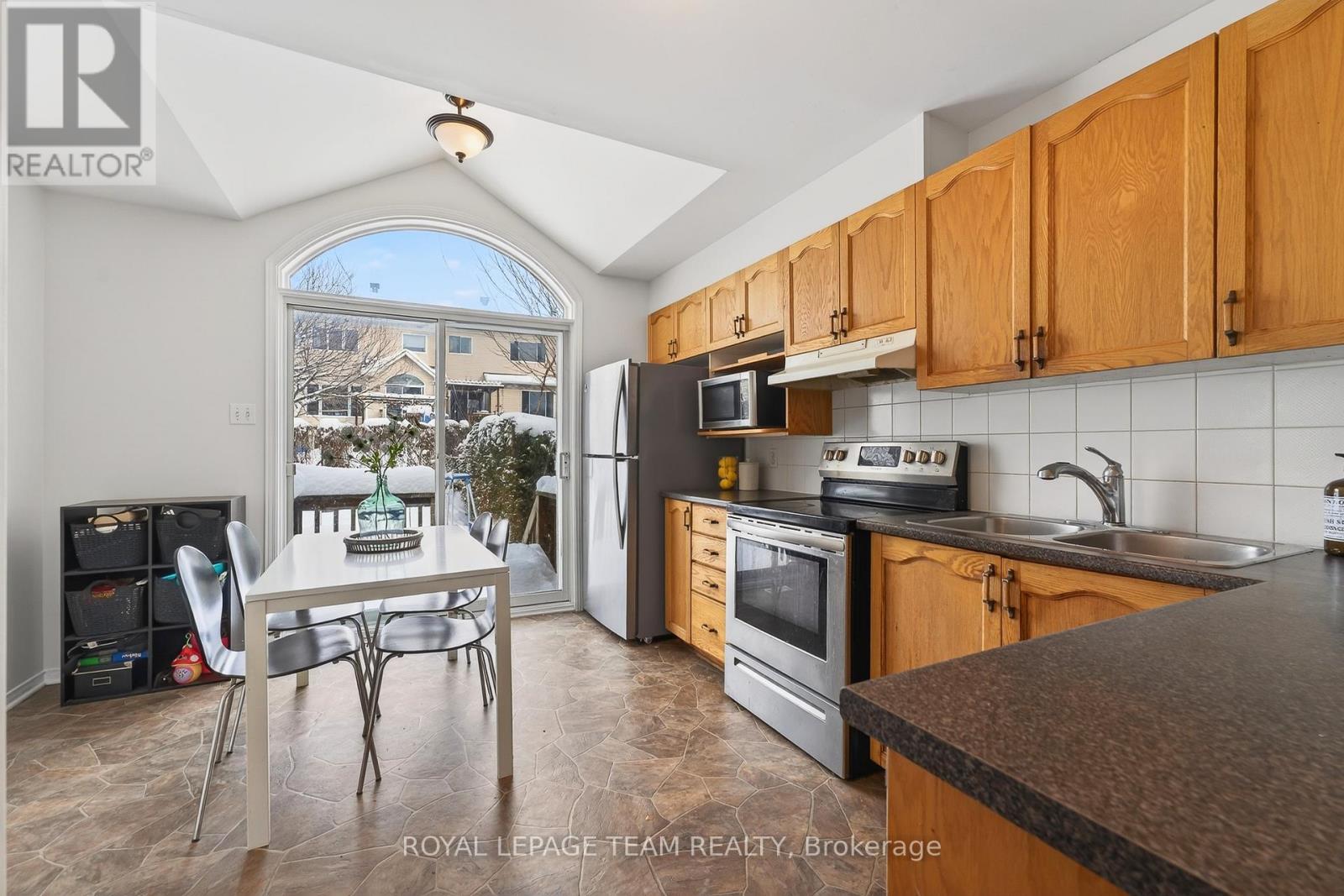 37 Flowertree Crescent