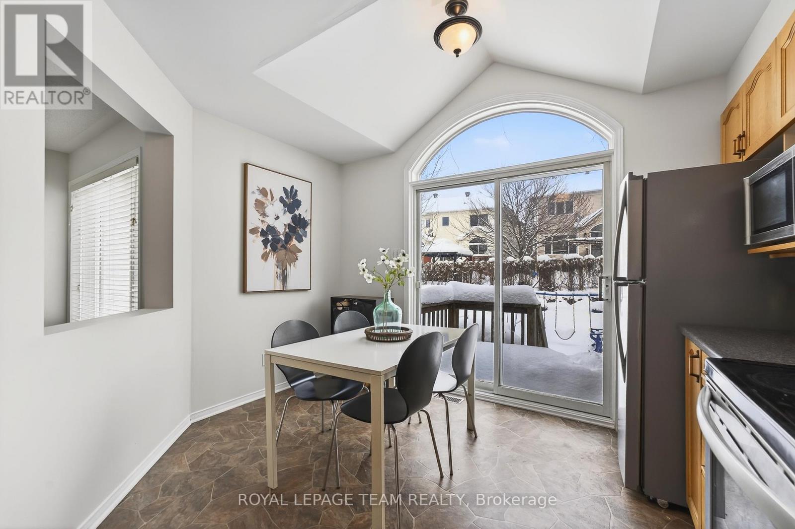 37 Flowertree Crescent